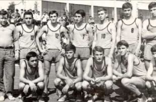../Okr-zhen-otbor-po-basketbol,-1966-g.,-tren-or-Milcho-Vaptsarov